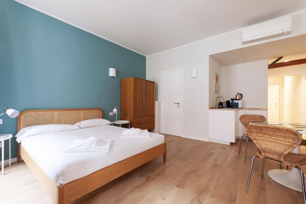 Youhosty - Ticinese Suite 1 Milan Exterior photo