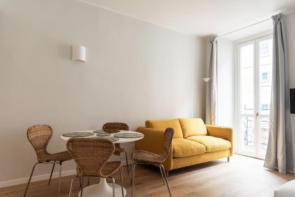 Youhosty - Ticinese Suite 1 Milan Exterior photo
