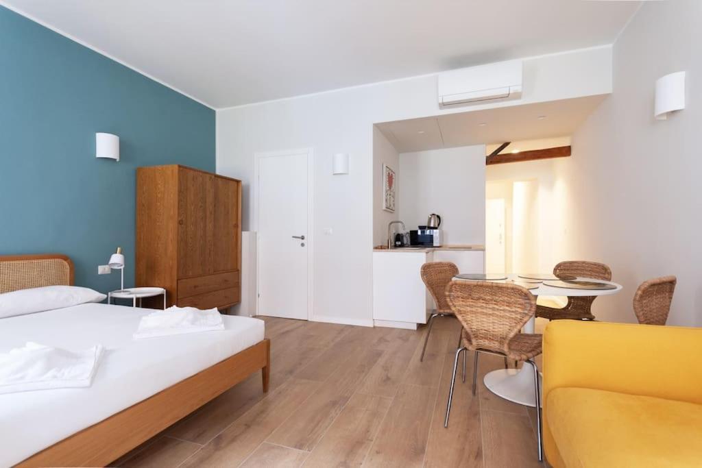 Youhosty - Ticinese Suite 1 Milan Exterior photo
