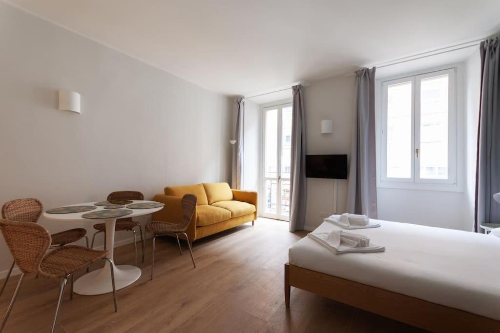Youhosty - Ticinese Suite 1 Milan Exterior photo