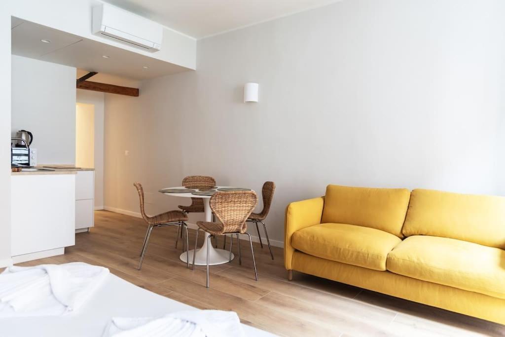 Youhosty - Ticinese Suite 1 Milan Exterior photo